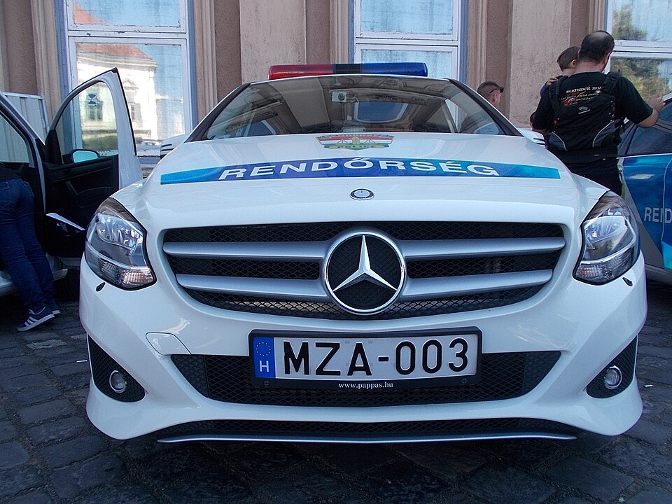 Mercedes B 180