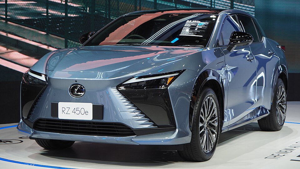 Lexus RZ 450e